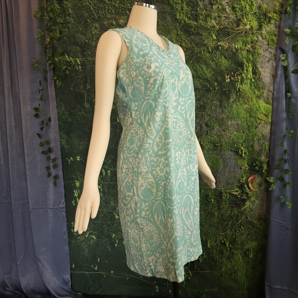 Vintage 1960's Dress Shift Mod Blueβ White Floral Sleeveless V-neckline